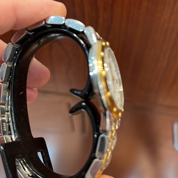 Raymond Weil 5560 Tango Collection Two Tone Men's Watch 36mm Sapphire Crystal - Picture 4 of 7